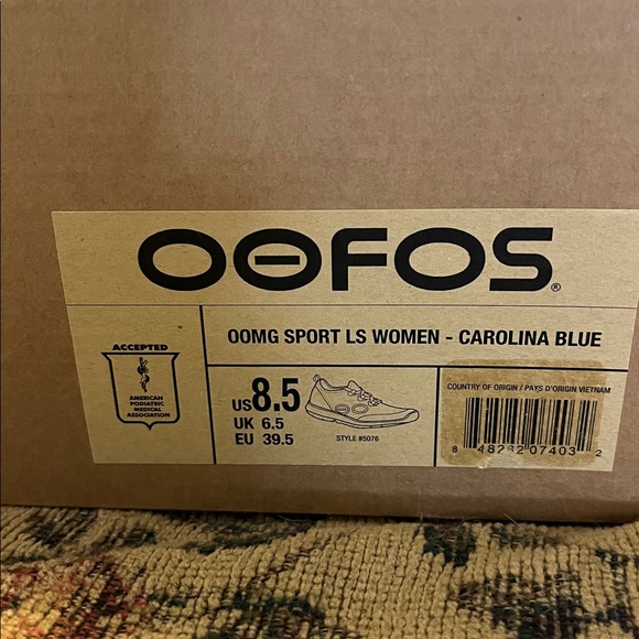 OOFOS Carolina Blue OOMG Sport LS Women’s Sneakers! Size 8.5 - Picture 9 of 11